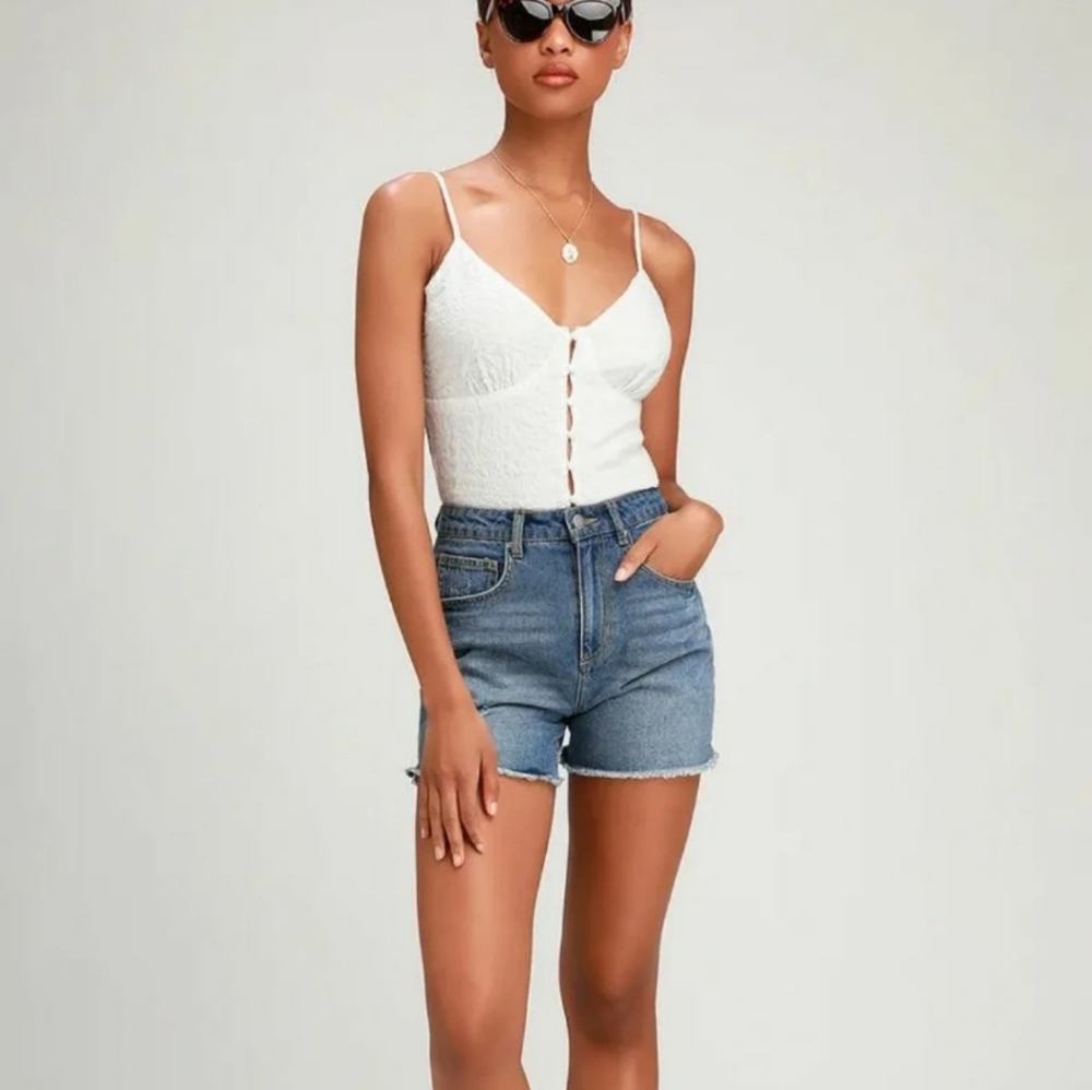 NWT- Lulus High Waisted Shorts size 29